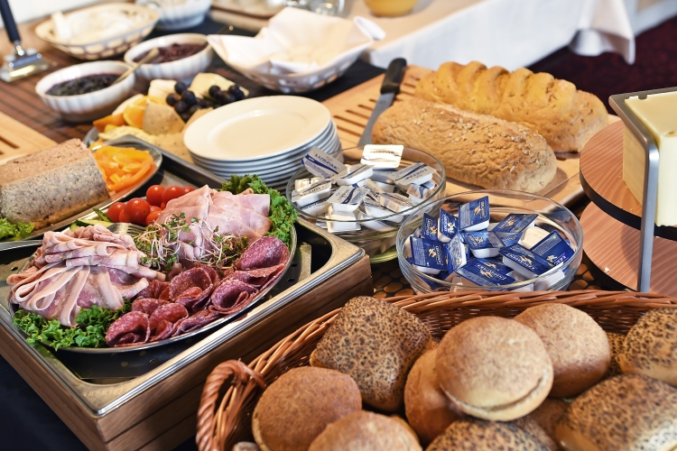 tagselvbord på restaurant